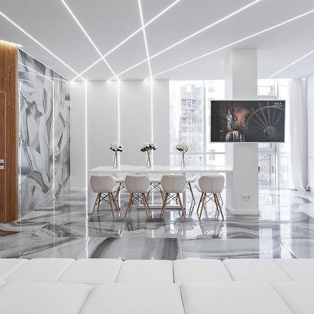 Royal Apartment Odessa Exterior foto