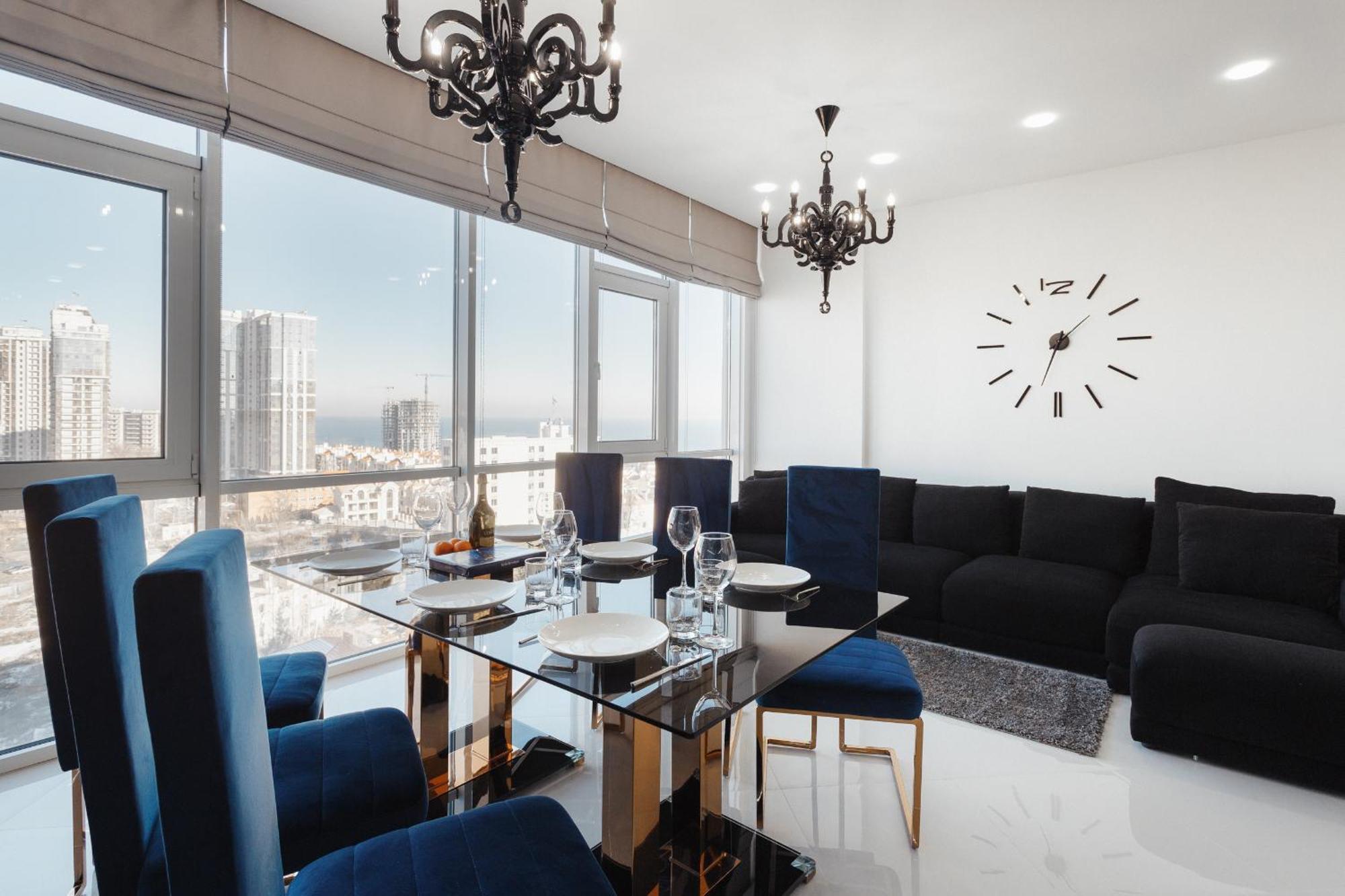 Royal Apartment Odessa Exterior foto